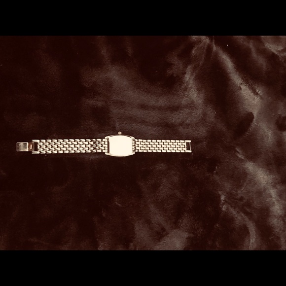 Watch - Picture 2 of 3